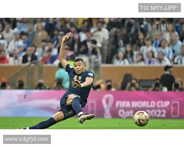 足球进球十大奇异瞬间盘点 看看哪些球员进球方式最出人意料